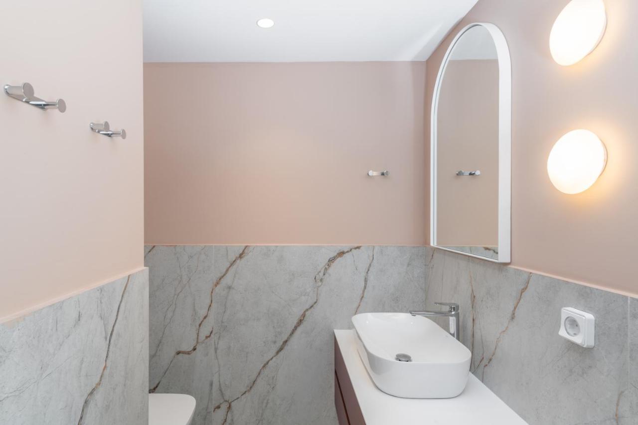 Evans Luxurious Apartment 2 Heraklion Exteriör bild